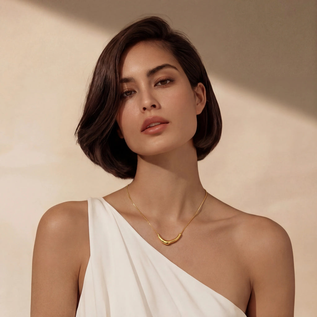 Curve Statement Necklace | Ava Sterling